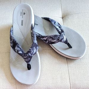 Cloudsteppers by Clark's cushion soft sandals